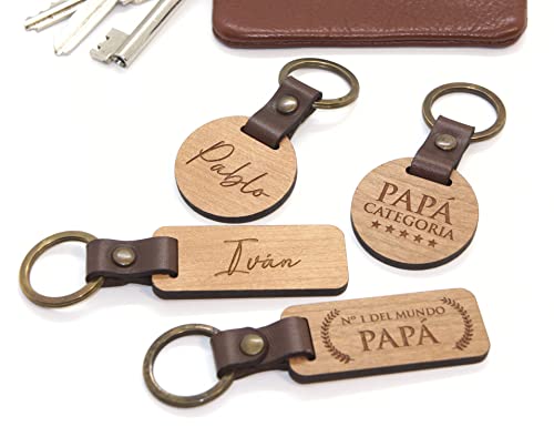 Llavero de madera y cuero personalizado grabado por las dos caras. Ideal regalo...